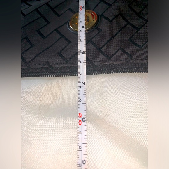 Tommy Hilfiger Crossbody Bag - Picture 7 of 9